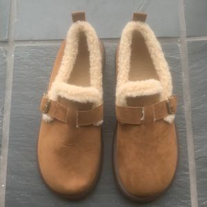 Comfy, cozy, camel slippers!